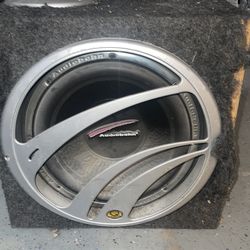 Audiobahn Subwoofer and Amp