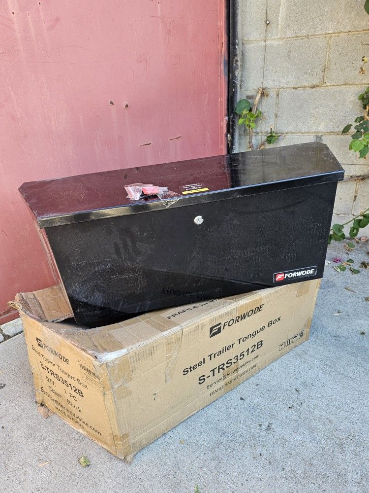 NEW TOOL BOX EACH FOR SALE IDEAL FOR TONGHE TRAILERS,ALUMINUM, AND STEEL FOR ANY QUESTION TEXT ME PLEASE SE HABLA ESPAÑOL THANKS 