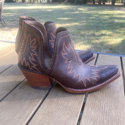 ARIAT women’s boots