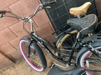 Schwinn Women's Cruiser Bike Black Pink