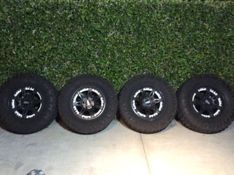 Toyot Tundra Moto Metal Wheels And Tires