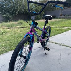 Girls Genesis BMX Bike(20’)