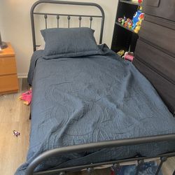 2 Twin Size Metal Bed Black