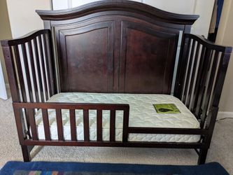 Sorrelle convertible crib