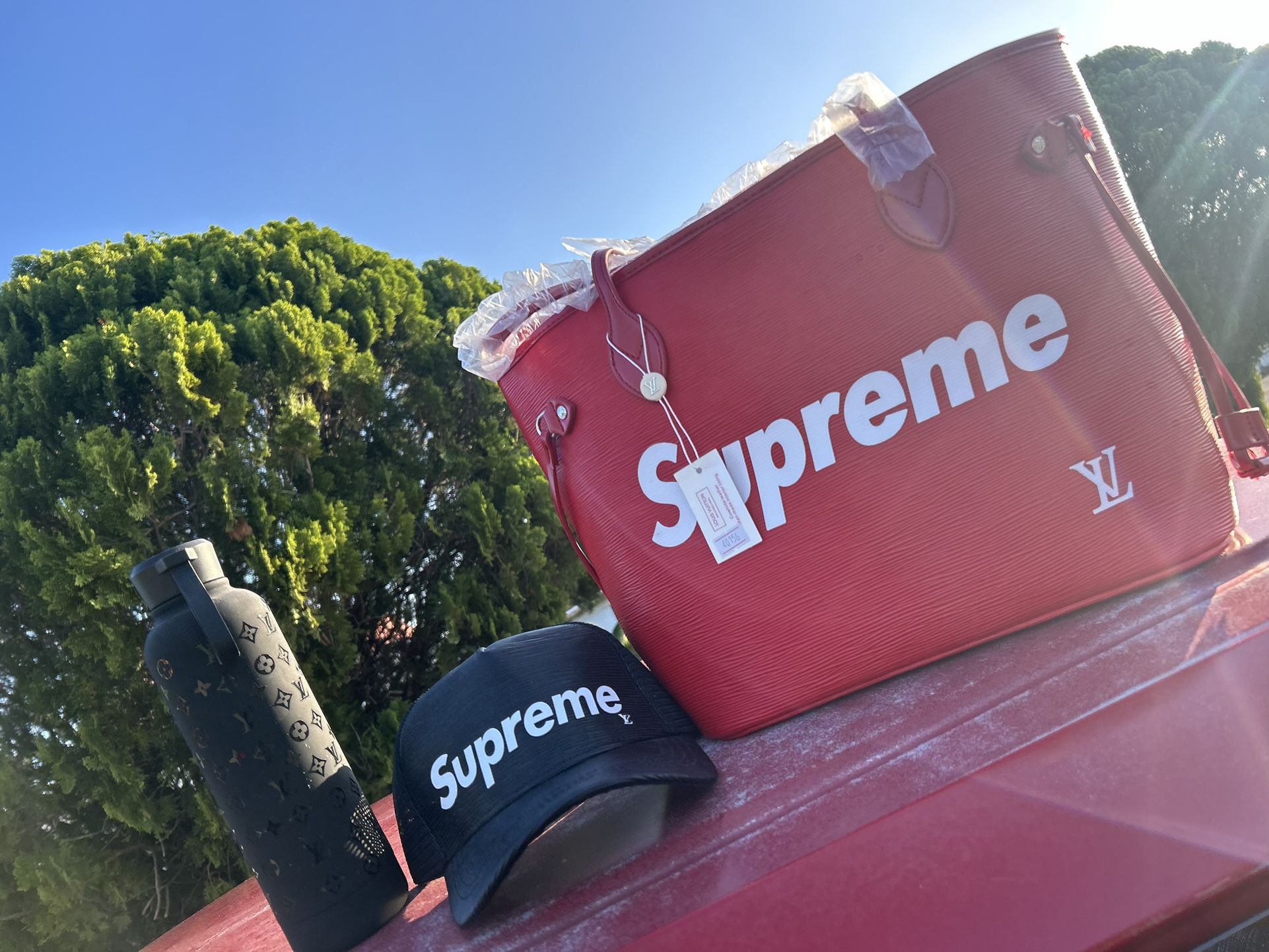 Louis Vuitton X Supreme Neverfull With Pouch