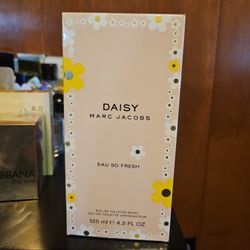 Marc Jacobs Daisy 