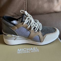 MK Lib Trainer Glitter Chain Mesh Size 8.5