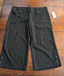 Women's Capri Pants Size 9