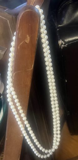 Costume jewelry pearls