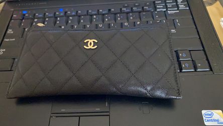 Chanel Caviar Quilted Classic Zip pouch for Sale in Stoneham, MA
