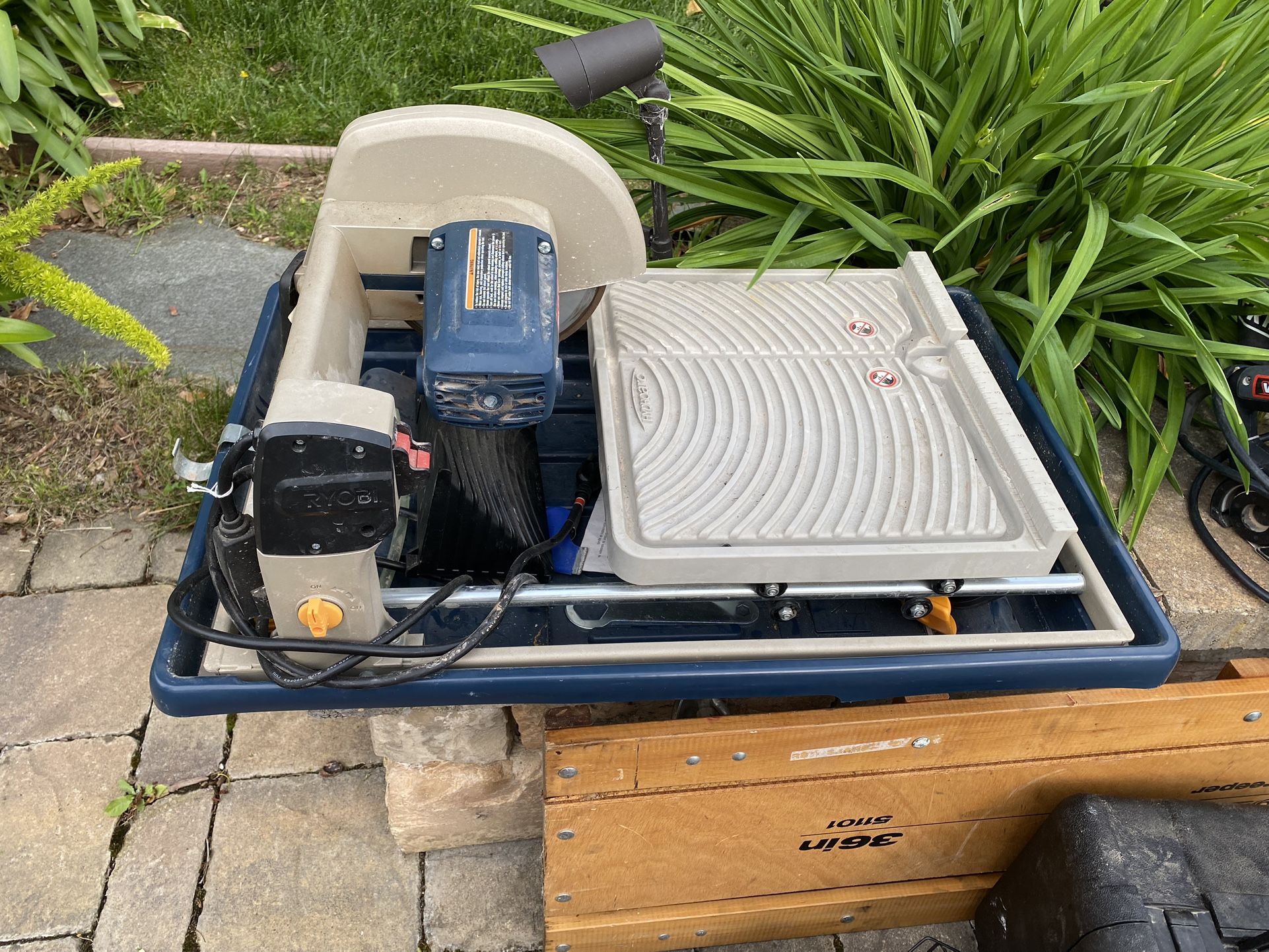 Ryobl Tile Saw 