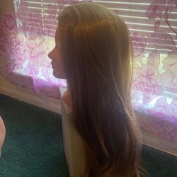 Cosmetology mannequin
