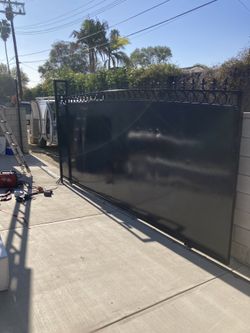 Gates , Fences , Doors 