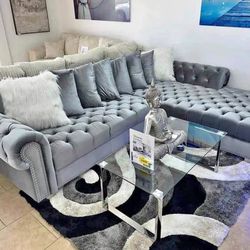 Sectional for sale!!!/ Ask For Price. Preguntar Precio. Not Free