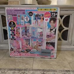 Barbie Dreamhouse  BRAND NEW IN BOX