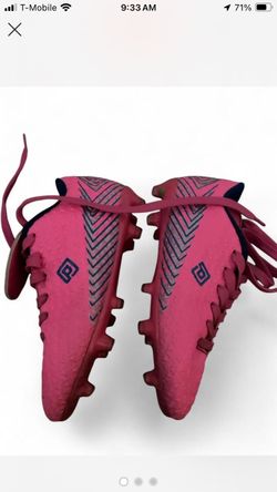 Girls size 1 soccer shoes with cleats