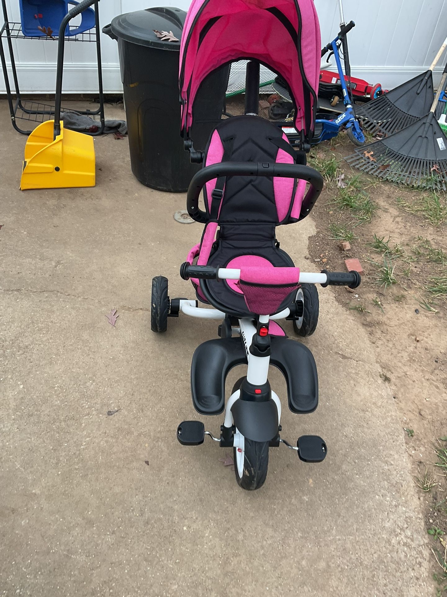 A Beautiful, Pink , Elite Trike-baby Tricycle, Almost New , In Good Conditions ( NO SHIPPING)