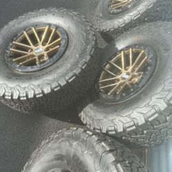 FORD F150 RIMS  AND TIRES 315/70R17