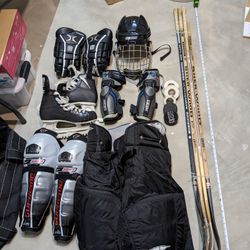 Adult Hockey Equipment & Bag