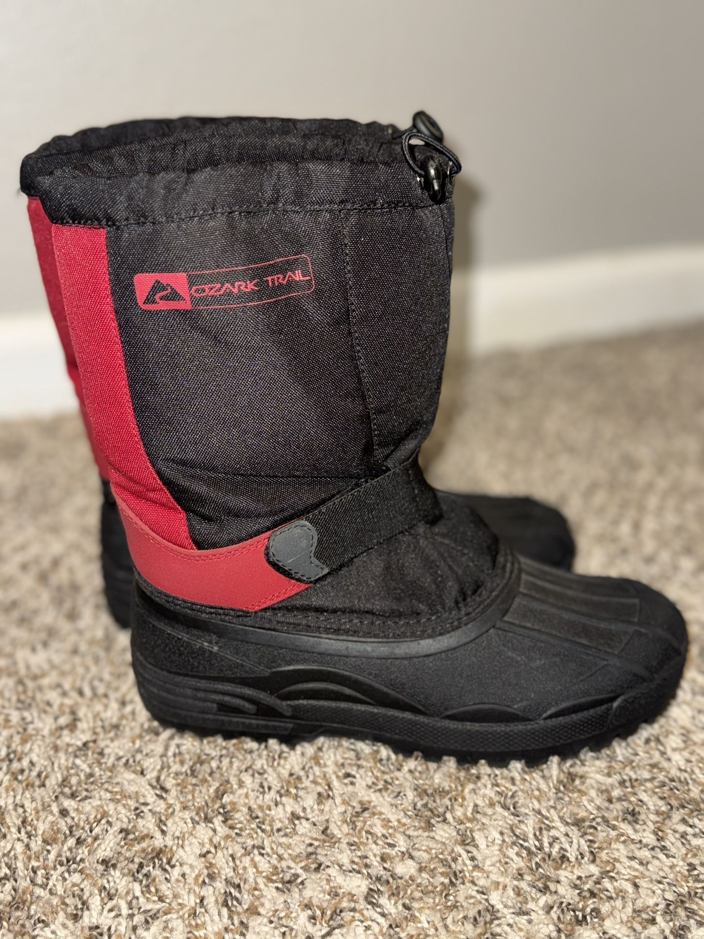 Ozark Trail winter snow boots big kid/youth 6