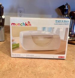 Munchkin Wipe Warmer (NEW)