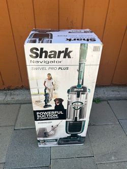 Shark navigator vacuum cleaner