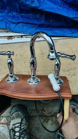 Bathroom faucet