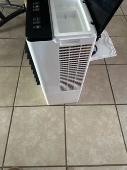 Portable evaporative cooler