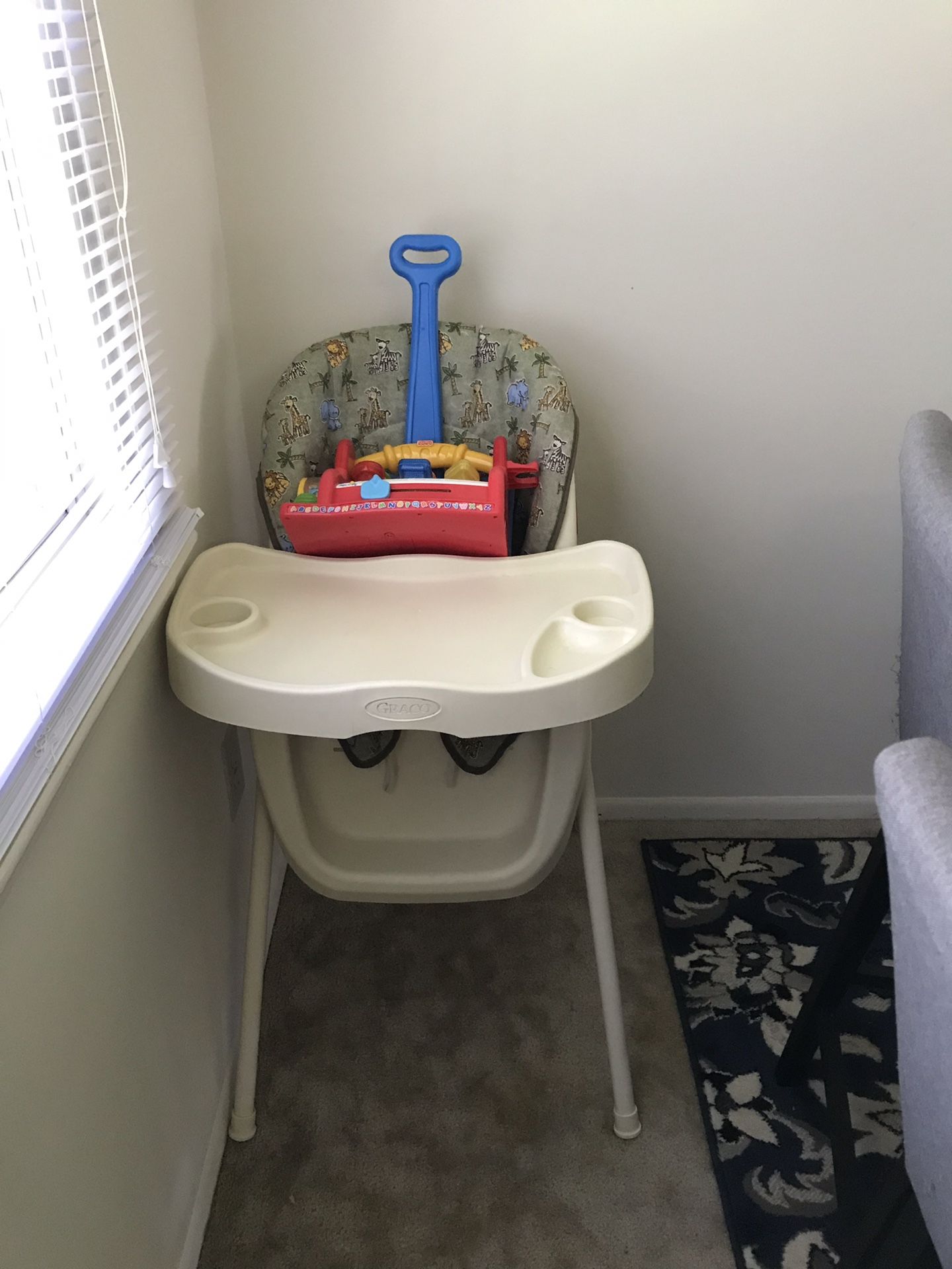 Baby seat & toys