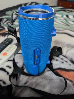Hooked Bluetooth Speaker