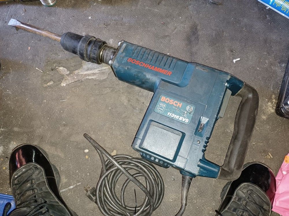 Bosch SDS-Max Demolition Hammer