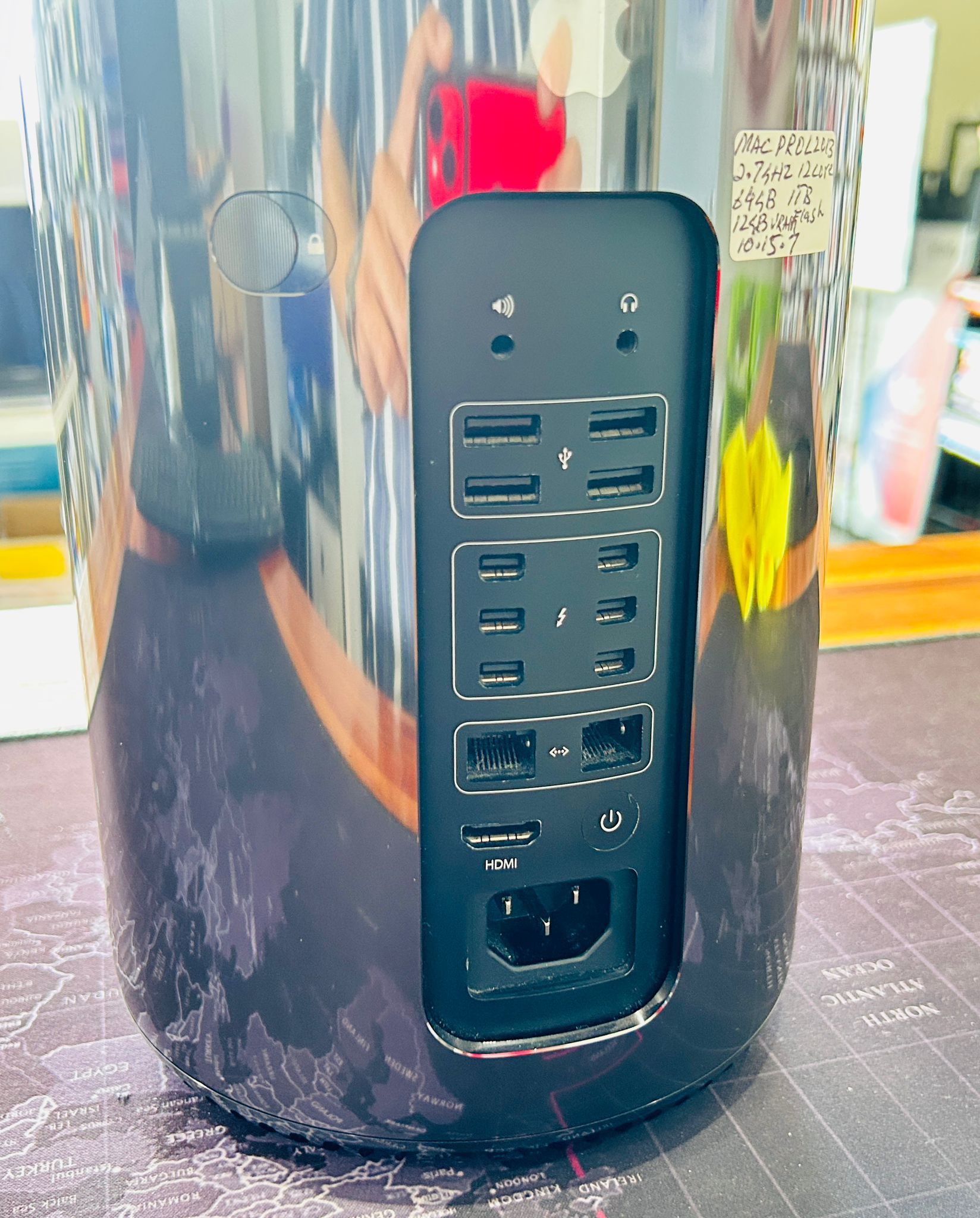 Apple Mac Pro Late 2013 Trash Can Intel Xeon 2.7Ghz 12 Core 64GB