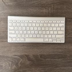 Apple Keyboard