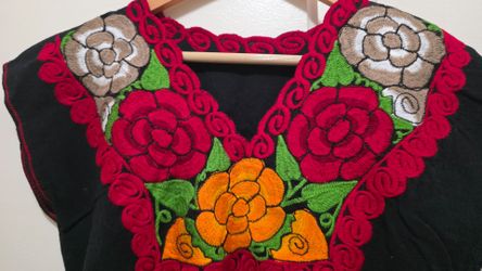 Mexican Hand-Embroidered Floral Huipil Peasant Black Blouse (medium)