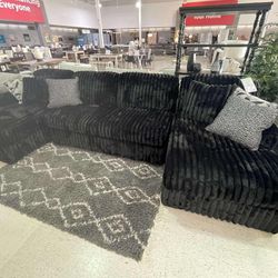[OM] 🟪 Only $45 initial then take it home 🏡 Brand New Midnight Madness 3 Piece Sectional With Chaise 