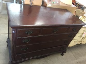Thomasville antique dresser