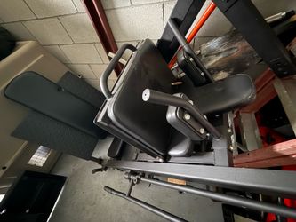 Hack Squat / Leg Press 2 en 1 (combo)