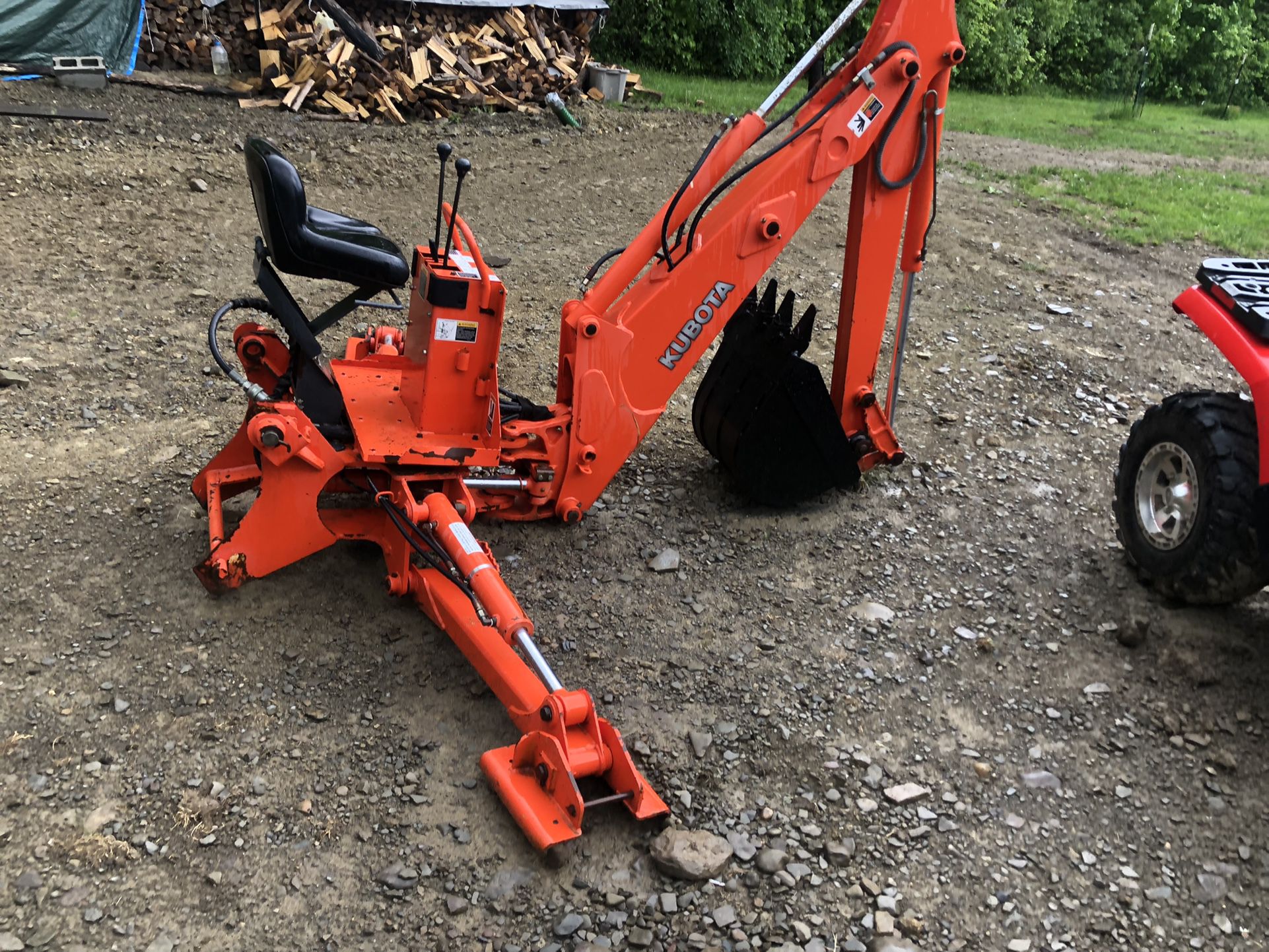 GENUINE KUBOTA BH90 BACKHOE ATTACHMENT ONLY $3500 READ WHOLE AD