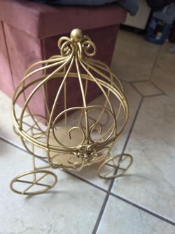 Metal carriage decorative