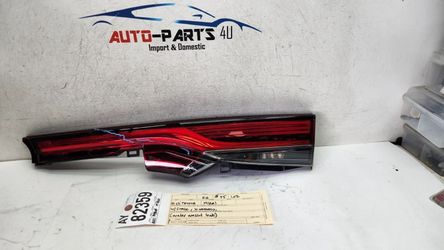 w/crack 2021-  2022 - 2023 TOYOTA MIRAI RIGHT INNER TRUNK TAIL LIGHT OEM AY82359
