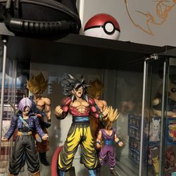 Dragon Ball Z Goku Statue 