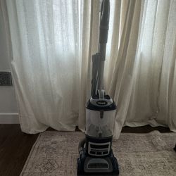 Shark Upright Vacuum, Navigator Lift-Away Deluxe with Large Dust Cup Capacity, HEPA Filter, Swivel Steering, Upholstery Tool & Crevice Tool, Blue, NV3