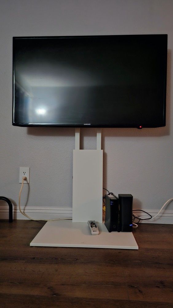 60" Samsung TV + White TV Stand
