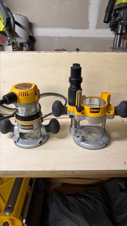 DeWalt Router with Plunge Base