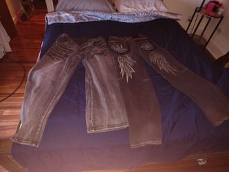 2 pairs of relaxed fit jeans