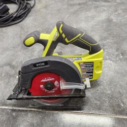 RYOBI ONE+ 18V, 5.5 in Cordless Circular Power Saw