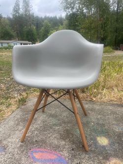 Bucket Chair