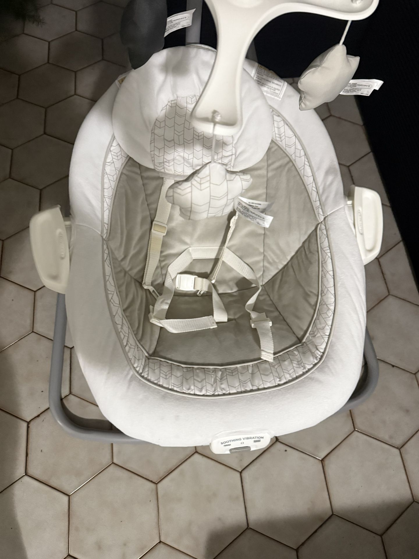 Graco  swing and bouncer