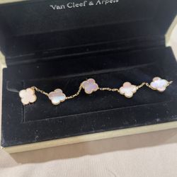 18k yellow gold Van cleef Alhambra style clover shape stone bracelet