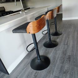 Swivel Adjustable Height Bar Stool With Walnut Bentwood Back (Set Of 3)